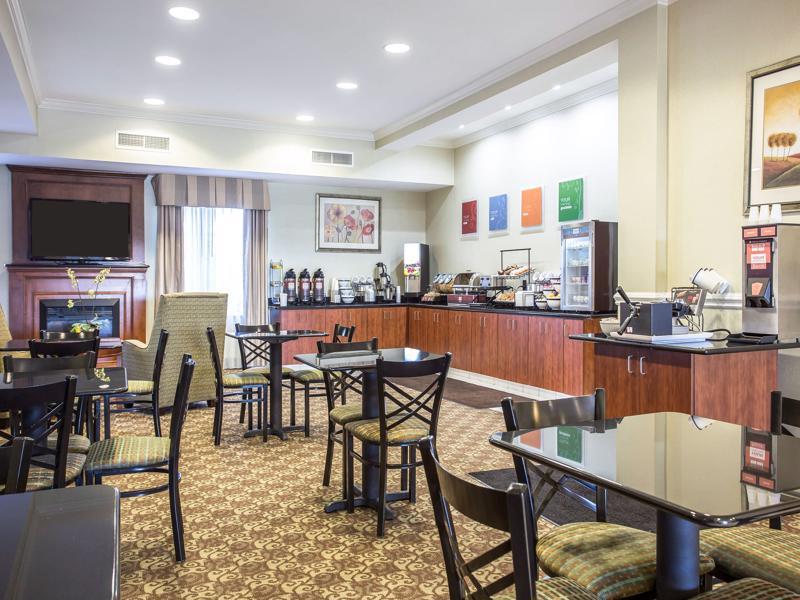 Comfort Inn & Suites Orangeburg Esterno foto