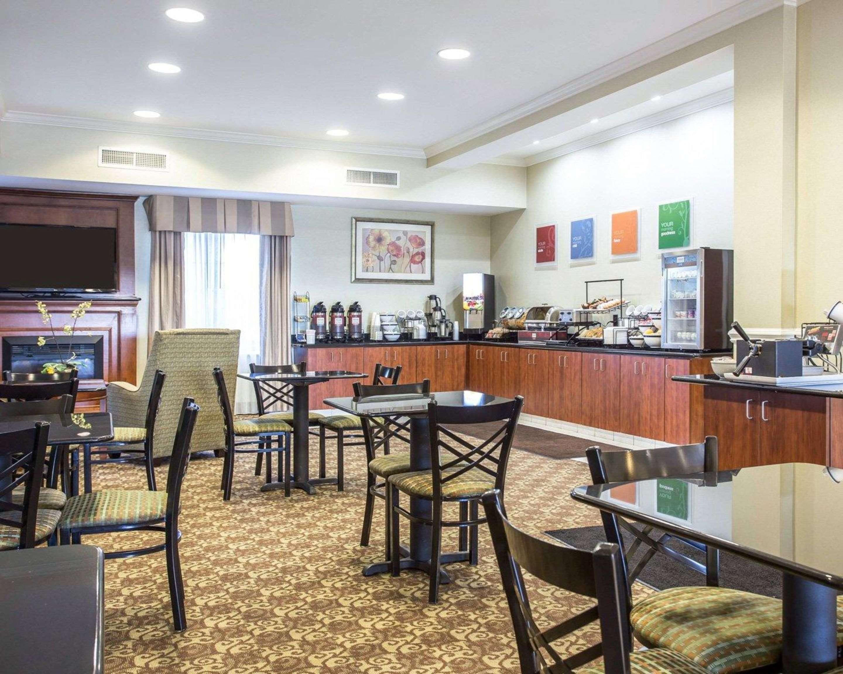 Comfort Inn & Suites Orangeburg Esterno foto